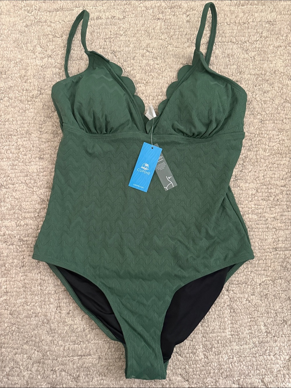 Cupshe Olive Green Scallop One-Piece Swimsuit